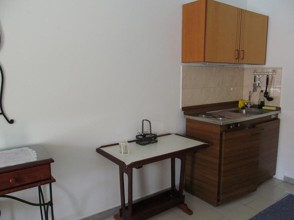 Nikolitsi Studios Symi Cameră foto